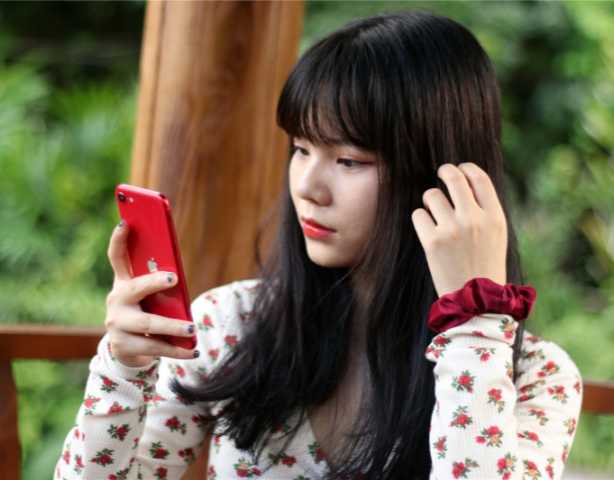 再一次挖掘小屏的魅力：iPhone SE2带我重新找回单手操作的爽感