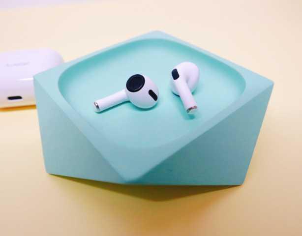 我先替大家玩玩「AirPods 3 」西圣ava迷你蓝牙耳机评测