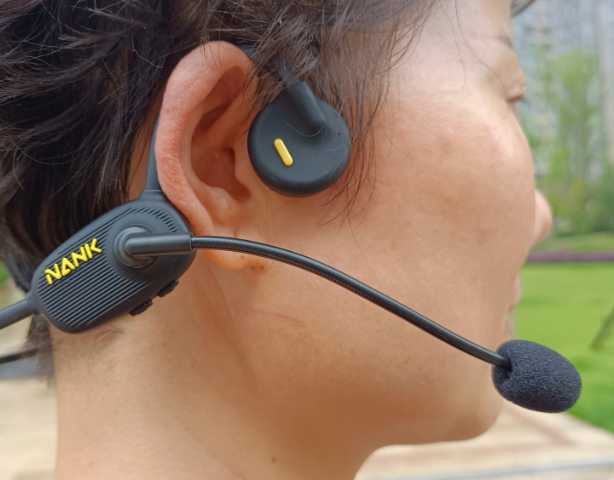 南卡Runner Comm专业骨传导通讯耳机，造就听歌与通话同时进行互不干扰